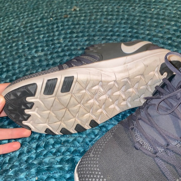 Nike sneakers - Picture 3 of 4